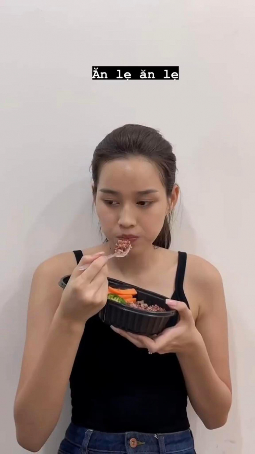 Dan chân dai he lô goc khuât cua ngươi nôi tiêng hai măt hai da lăm chư đua - 4