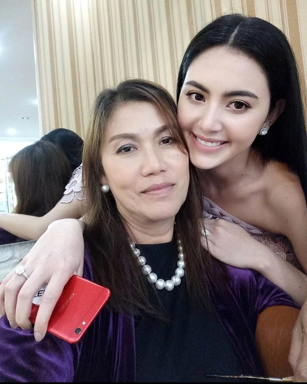 Diện đồ đôi cùng mẹ ruột ngọc nữ mai davika chịu thua vì món đồ quá đắt giá - 10