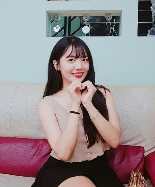 Em gái út của hari won ngày càng xinh đẹp vóc dáng quyến rũ đẫy đà hơn cả chị - 12