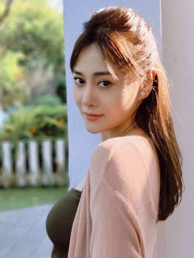 Hương vị tình thân nỗ lực f5 phong cách nam leo top với chiếc vòng cổ được ăn theo - 11