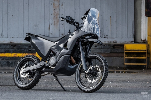 Husqvarna 701 enduro độ full carbon ấn tượng - 2