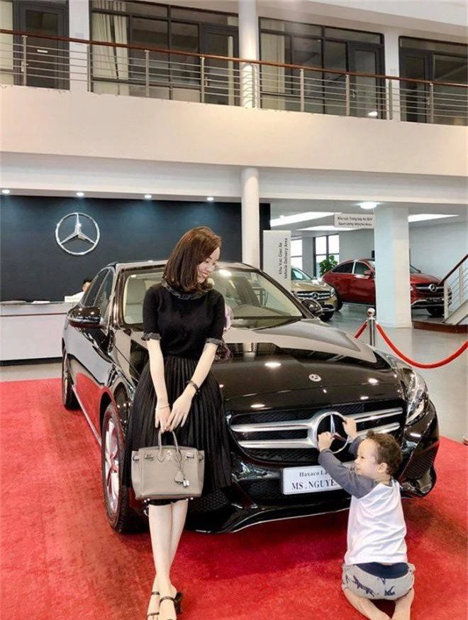 Làm mẹ đơn thân ly kute được khen khuôn mặt ngày càng đẹp phúc hậu nhiều tiền con lại ngoan - 10