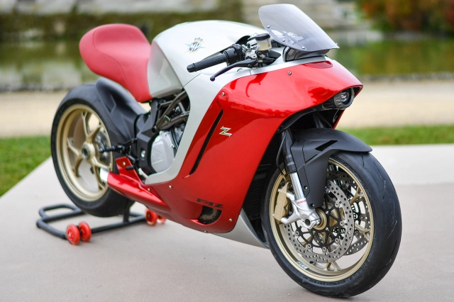 Mv agusta hé lộ sản phẩm mới kết hợp với thương hiệu ô tô alpine - 3