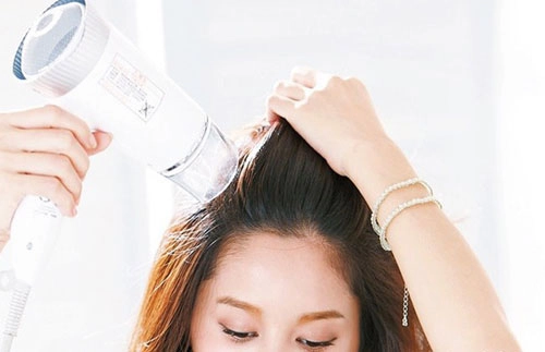 Thay đổi ngôi tóc vừa mới mẻ vừa chống hói đầu - 8