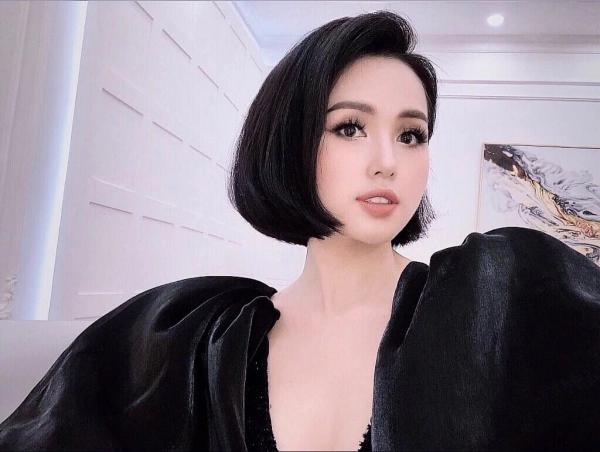 Trải qua hai lần sinh nở tâm tít vẫn làm fans mê mẩn vì vòng ba quá hoàn hảo - 10