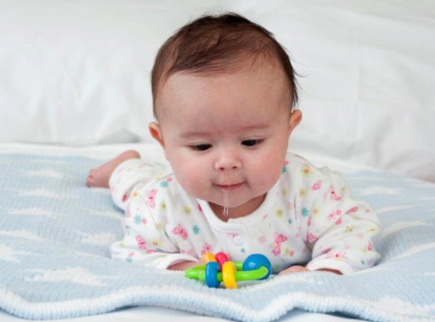 Trẻ sơ sinh mấy tháng mọc răng và bao lâu thì mọc đủ - 2