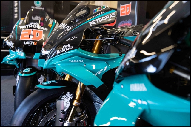 Yamaha r1 petronas srt chính thức trình làng với ngoại hình siêu cấp - 7