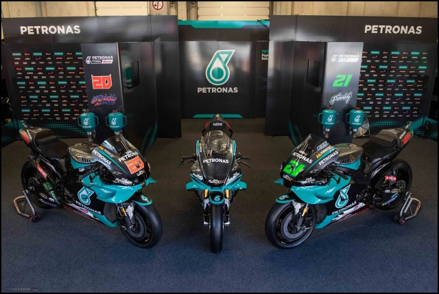 Yamaha r1 petronas srt chính thức trình làng với ngoại hình siêu cấp - 11