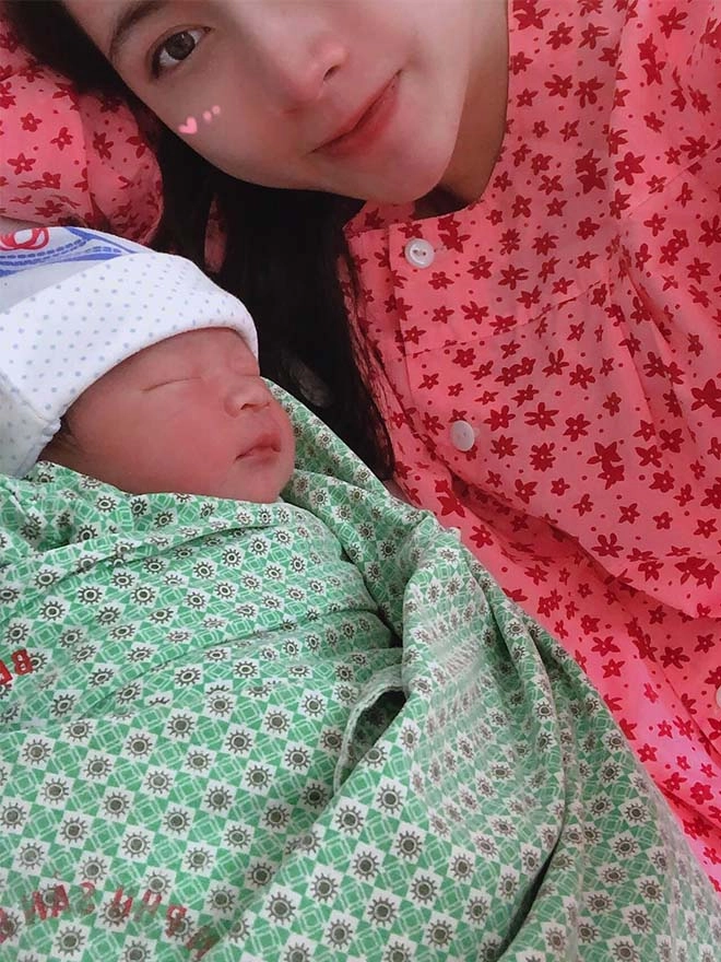 Á khôi học viện ngoại giao bỏ thi hoa hậu lấy chồng sinh một con vẫn đẹp nức nở - 7