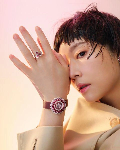 Bao năm làm nàng thơ tóc dài bên hoắc kiến hoa lâm tâm như bất ngờ cắt tóc tomboy - 6