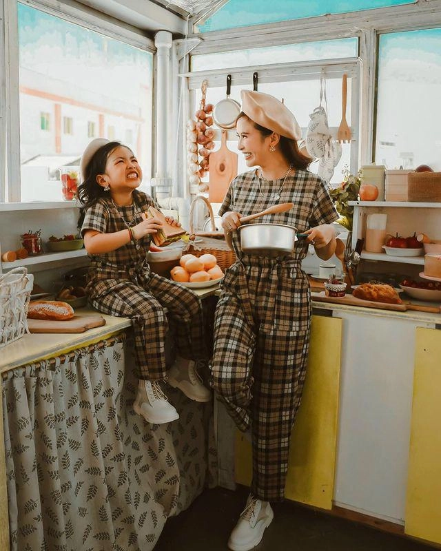 Choáng với độ giàu sang của minh nhựa sinh nhật con gái cũng dát hàng hiệu không ai đọ lại - 17