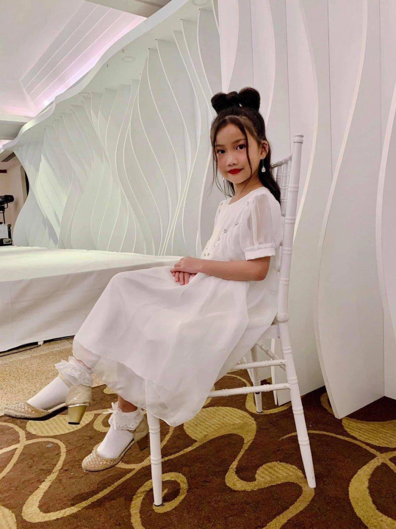 Con gái ốc thanh vân xưa gầy nay khoe vóc dáng siêu mẫu nhí khi hoá thân nàng tiên cá - 7