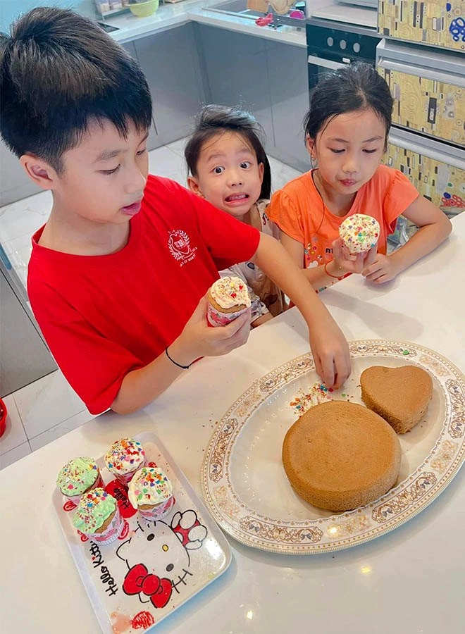 Con gái ốc thanh vân xưa gầy nay khoe vóc dáng siêu mẫu nhí khi hoá thân nàng tiên cá - 12