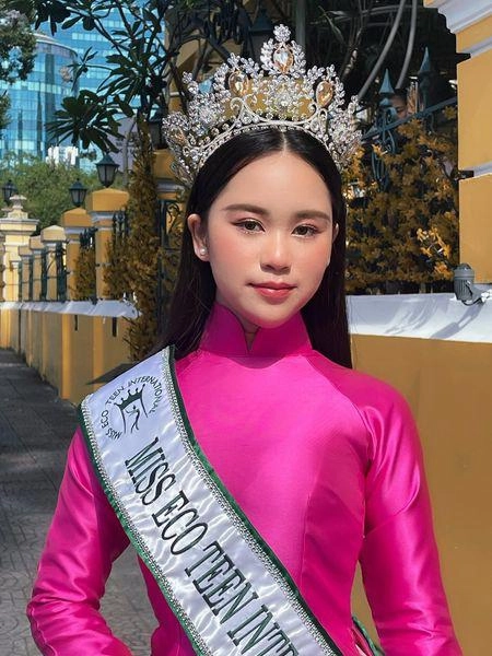 Đăng quang miss eco teen hoa hậu nhí diễu hành nhưng không nhiều fan lý do chính đáng - 7