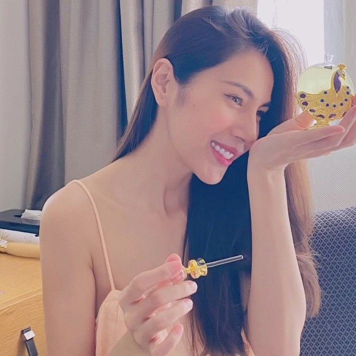 Gắn liền với thông tin dao kéo khắp mặt thuỷ tiên vẫn giữ im lặng bình thản - 21
