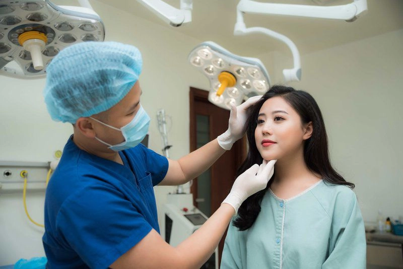 Hội bạn thân đông nhi liên tục vướng nghi vấn dao kéo người cằm nhọn hoắt người vẹo cả mũi - 13