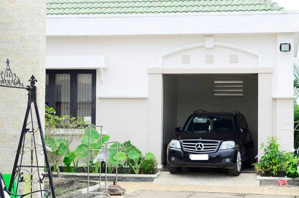 Làm mẹ đơn thân trong biệt thự 2500m2 việt trinh u50 như thiếu nữ thân thiết bên con lớn - 2