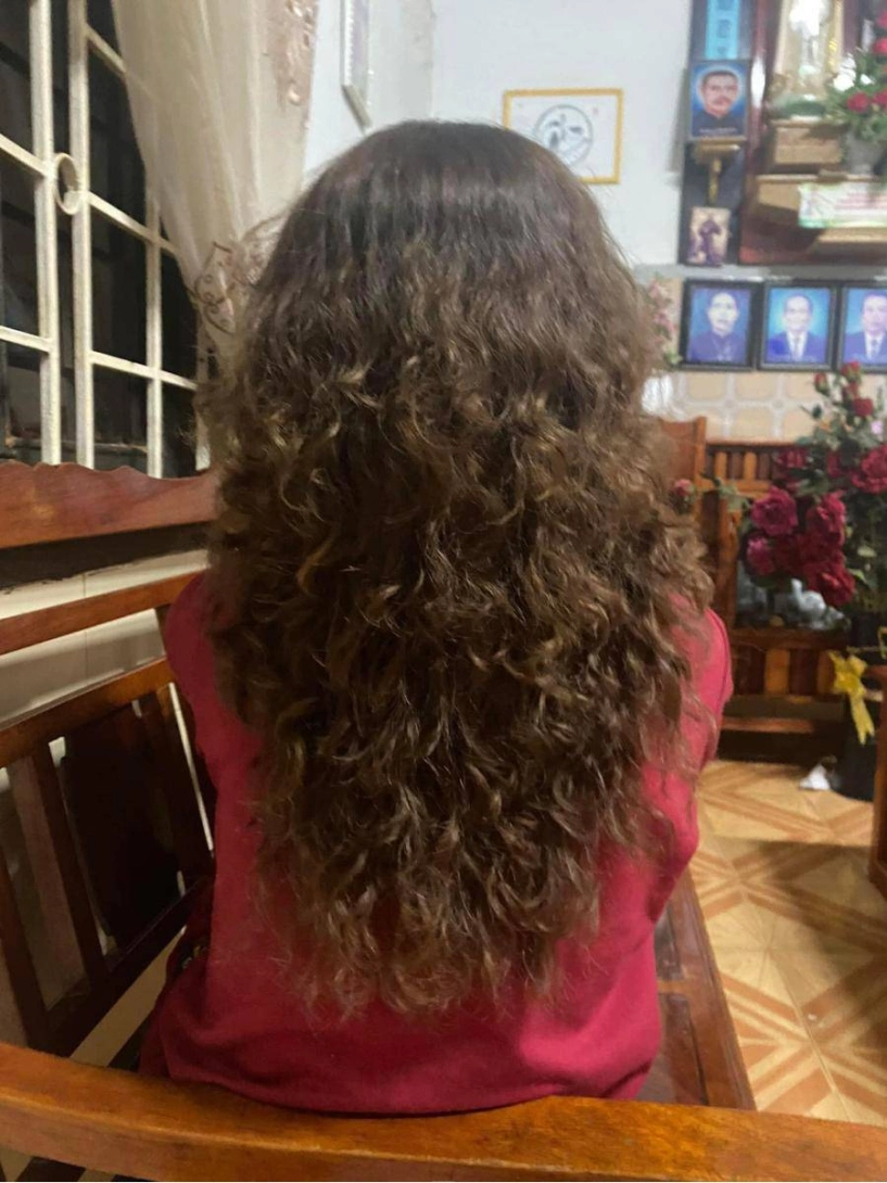 Làm tóc xoăn boho chơi tết chị em khóc ròng vì tóc chỉ đẹp khi còn ở tiệm - 8