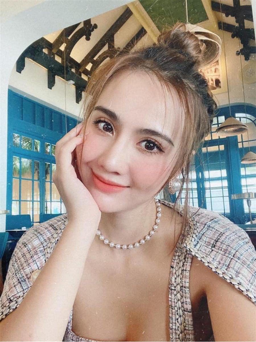 Mặc đẹp miễn chê nhưng khoản make-up vân trang của thương ngày nắng về quá hiền so với bản gốc - 3