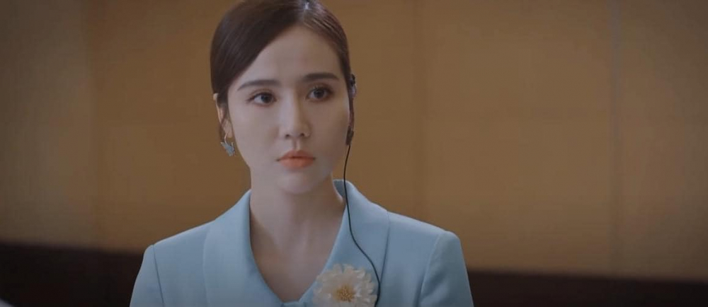 Mặc đẹp miễn chê nhưng khoản make-up vân trang của thương ngày nắng về quá hiền so với bản gốc - 8