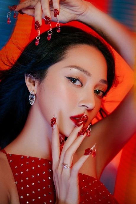 Màu son bị đụng hàng nhiều nhất tết bộ ba 18 sắc lẹm vẫn chưa cháy bằng lý nhã kỳ - 2
