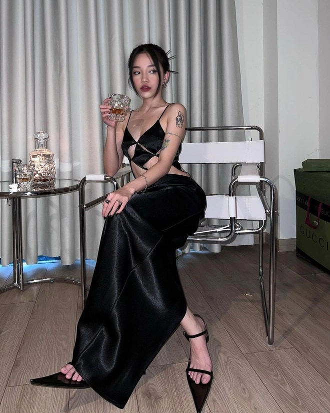Mẹ 3 con hà hồ cho dàn gái tân về hưu khi cùng mặc chung một mẫu đầm cắt xẻ - 7