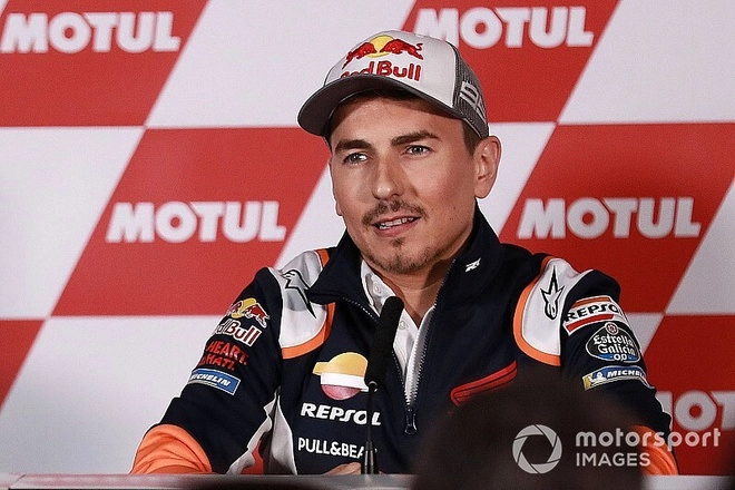 motogp 2019 lorenzo tiến gần hơn đến vai trò tay đua thử nghiệm yamaha motogp - 3