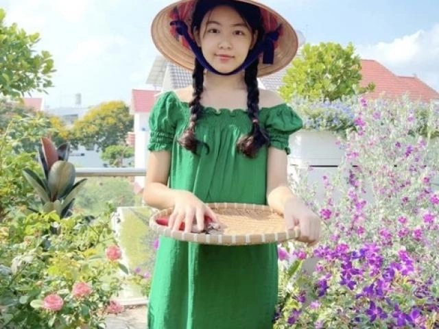 Những cô con gái sao việt ngấp nghé tuổi trăng tròn nhà giàu xinh đẹp tài năng - 31