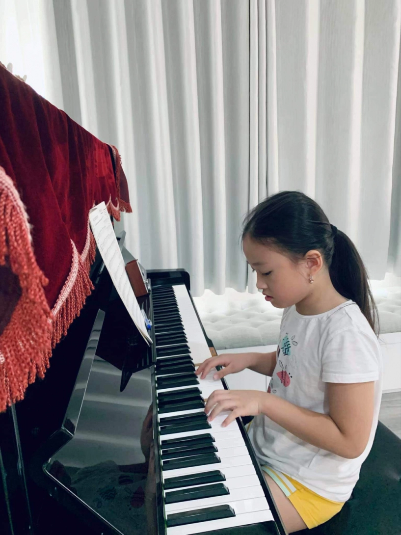 Phan đinh tùng u50 cưới vợ kém 12 tuổi xinh như hoa hậu con gái 8 tuổi đẹp hệt mẹ - 15