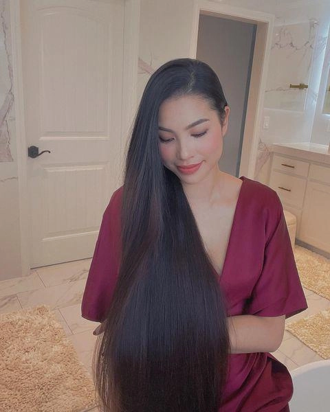 Thay đổi mái tóc nâu dài thướt tha phạm hương sinh xong phá tóc với thuốc tẩy - 3