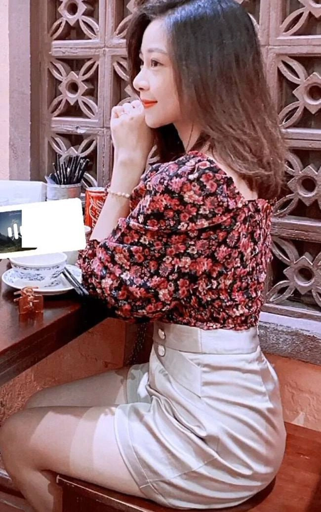 Vợ hotgirl của phan văn đức diện đầm bó sát mới sinh 2 tháng nhìn dáng ai cũng ghen - 7