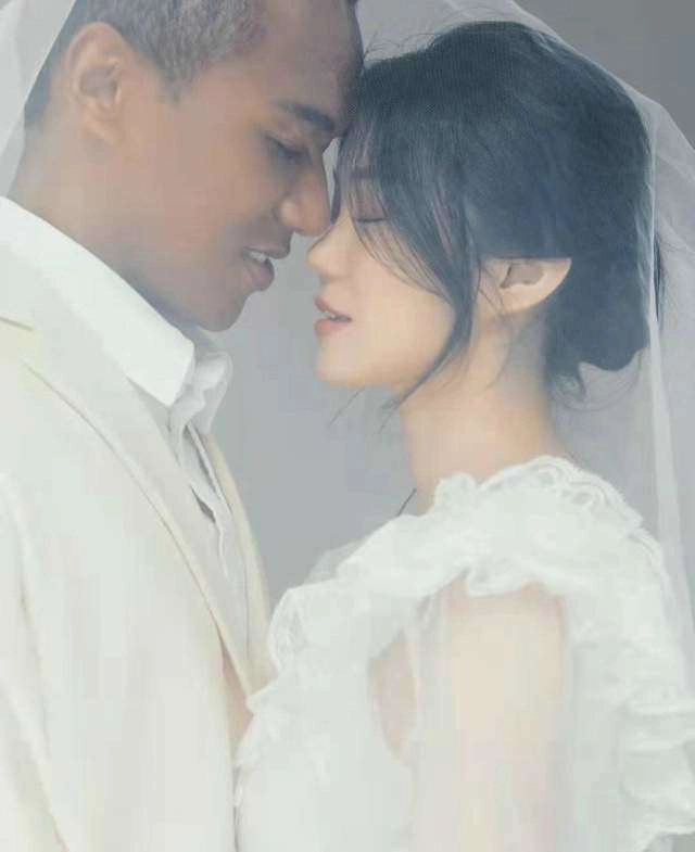 Cô gái da trắng nõn lấy chồng châu phi con chào đời ai cũng câm nín - 2