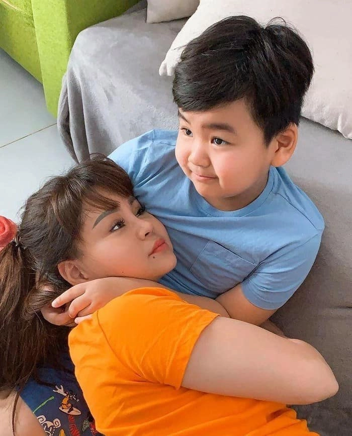 Để con cho chồng cũ nuôi vì nghèo lê giang đau đớn khi con nói bà không phải mẹ tôi - 4