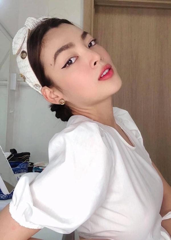 Đệ tử hoa hậu hương giang giải oan cho chiếc mũi từng bị đồn phẫu thuật thẩm mỹ - 10
