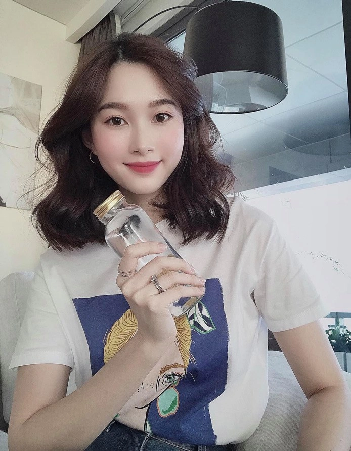 Hoa hậu nhan sắc đẹp như thần tiên tin đồn thẩm mỹ chưa kịp chớm đã bị dập nhanh - 11