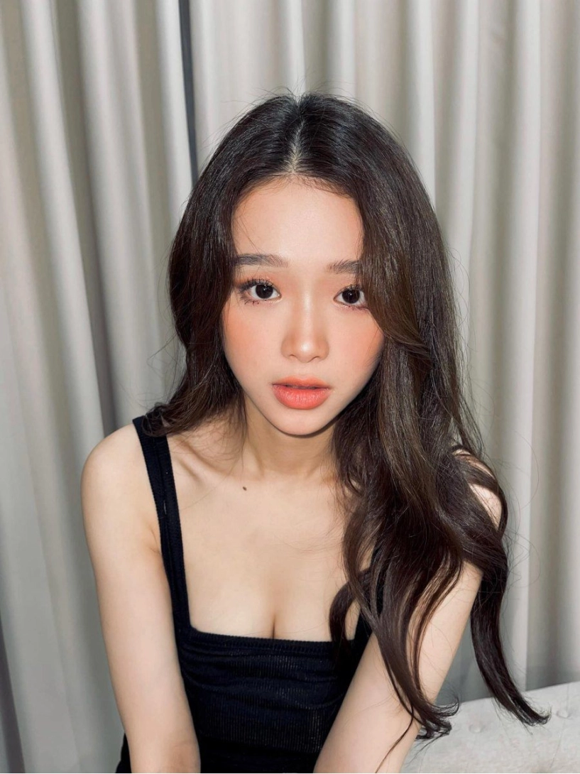 Hotgirl từngbị ghét nhấtmxh đụng hàng lệ quyên u40 trưng trổ đường cong bên lại giấu tiệt - 9