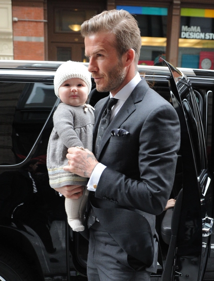 Làm phù dâu đám cưới anh trai harper beckham bị dân tình chê lớn vỡ hết nét - 8