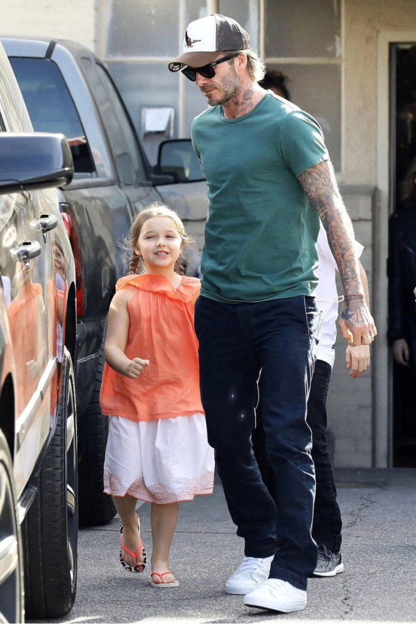 Làm phù dâu đám cưới anh trai harper beckham bị dân tình chê lớn vỡ hết nét - 10