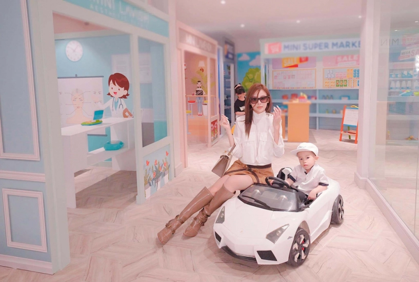 Lấy đại gia ngành khách sạn huyền baby xây khu vui chơi siêu sang trong biệt thự cho con - 3