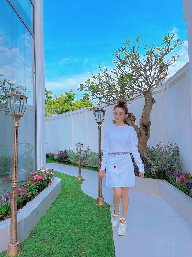 Lấy đại gia ngành khách sạn huyền baby xây khu vui chơi siêu sang trong biệt thự cho con - 6