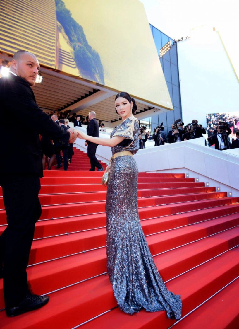Lý nhã kỳ trở lại lhp cannes 2022 dân tình chuẩn bị được dịp ngắm loạt váy áo tiền tỷ - 5