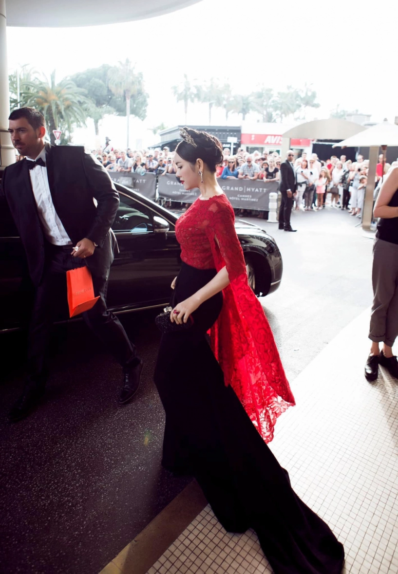 Lý nhã kỳ trở lại lhp cannes 2022 dân tình chuẩn bị được dịp ngắm loạt váy áo tiền tỷ - 6