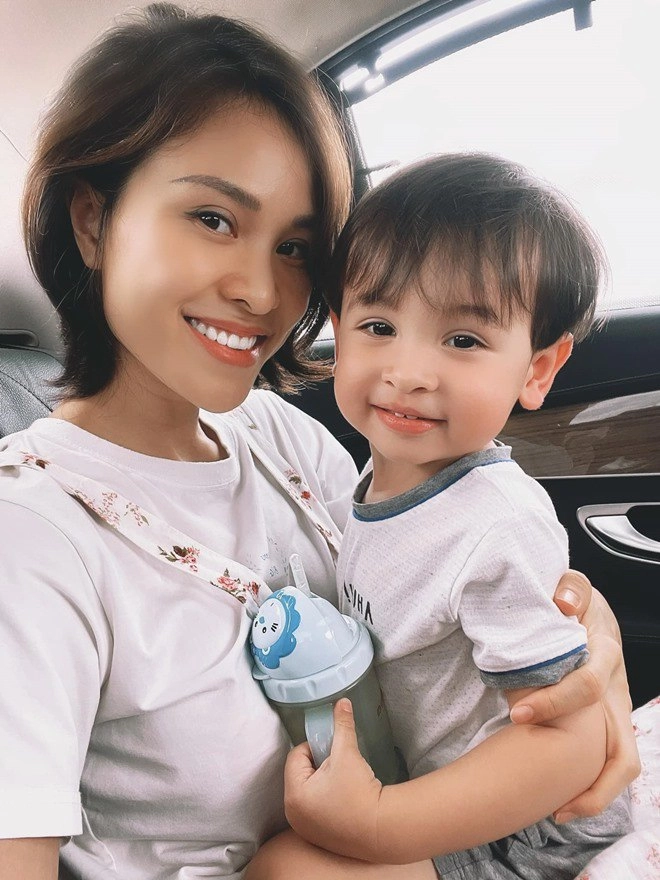 Ở trung tâm sài gòn con lai tây của mc phương mai sốt đùng đùng phải vào viện - 1
