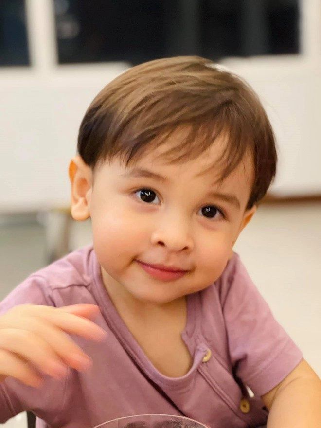 Ở trung tâm sài gòn con lai tây của mc phương mai sốt đùng đùng phải vào viện - 6