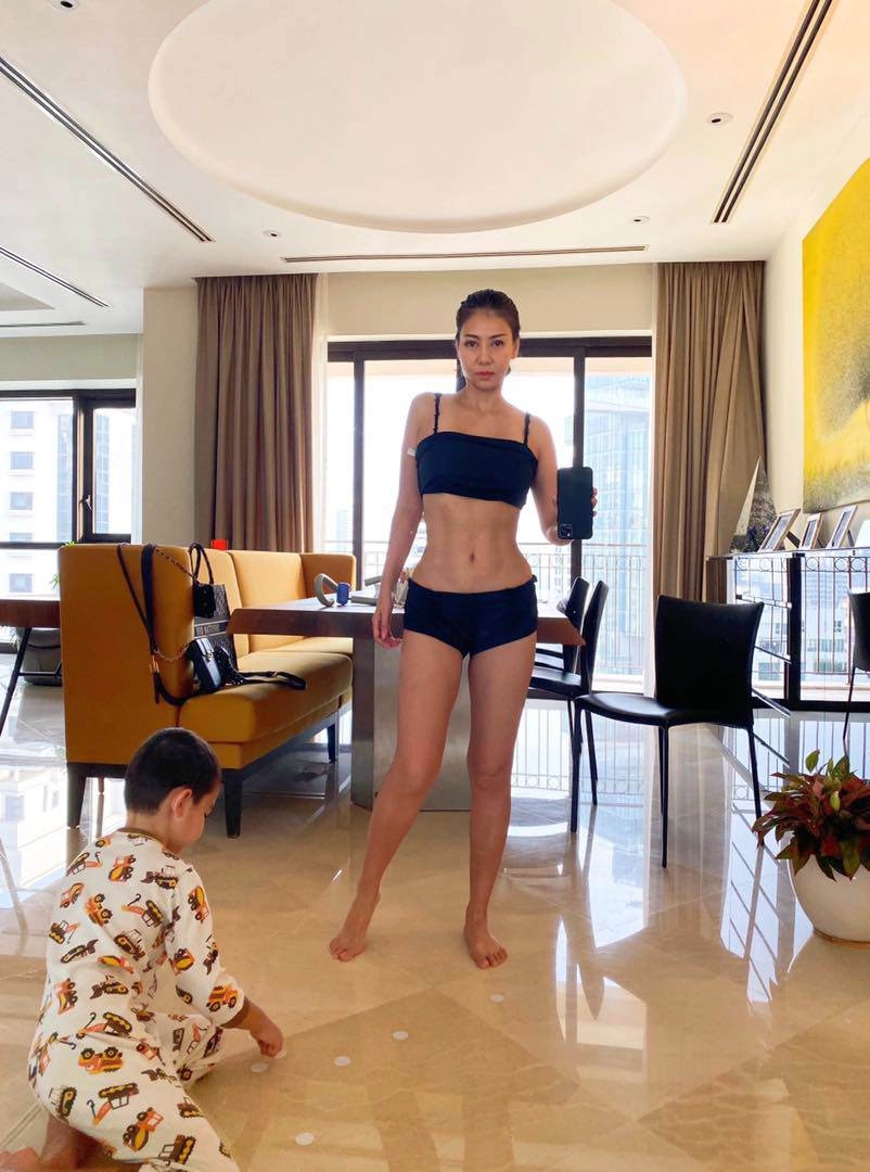 Tập cùng sao thu minh khoe body u50 đẹp như tượng lại bị nghi đi hút mỡ hết 10000 - 1