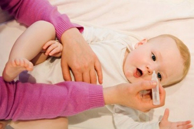 Trẻ sơ sinh bị ngạt mũi mẹ nên xử lý như thế nào - 3