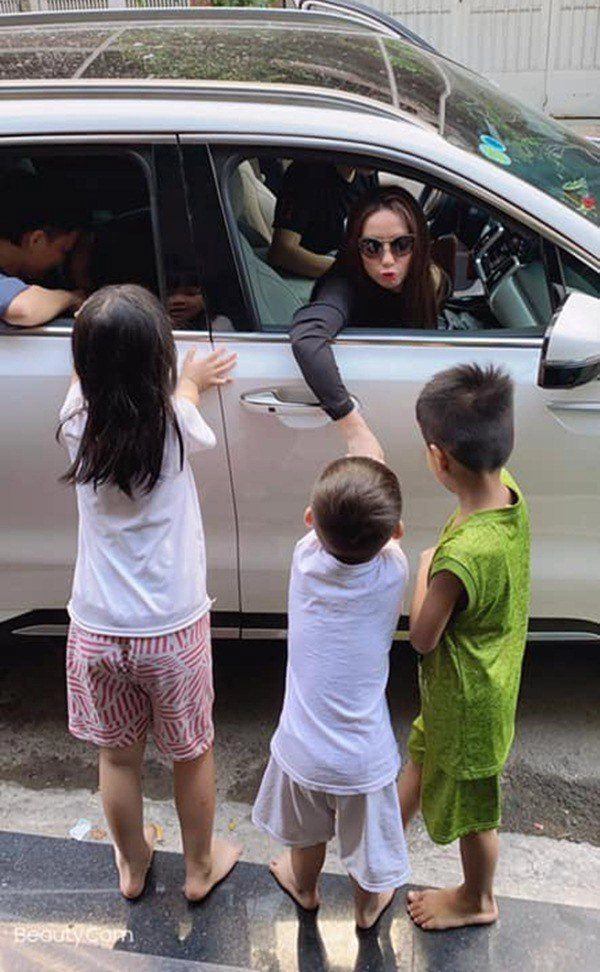 Trước lúc mất phi nhung mua nhà xe cho con ruột bên mỹ lo chu toàn cho 23 con nuôi - 11