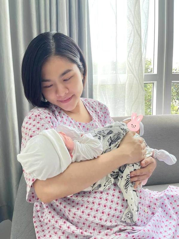 Vân trang giải thích tên độc lạ của cặp sinh đôi nhiều con sao việt cũng có tên thật hay - 1