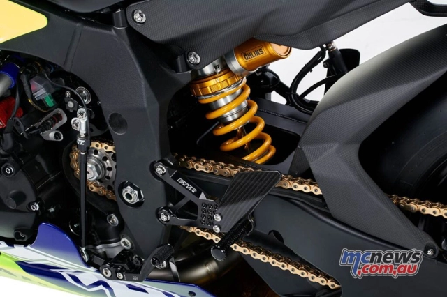 Yamaha r1 gytr vr46 tribute trình làng - tạm biệt valetino rossi - 8