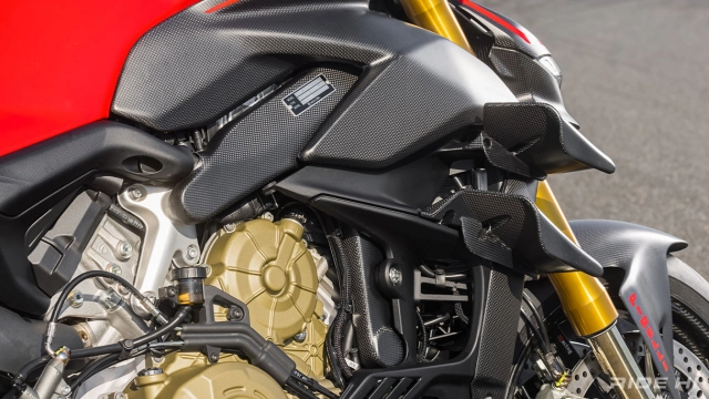 Ducati streetfighter v4sc độ full carbon cực ấn tượng - 11